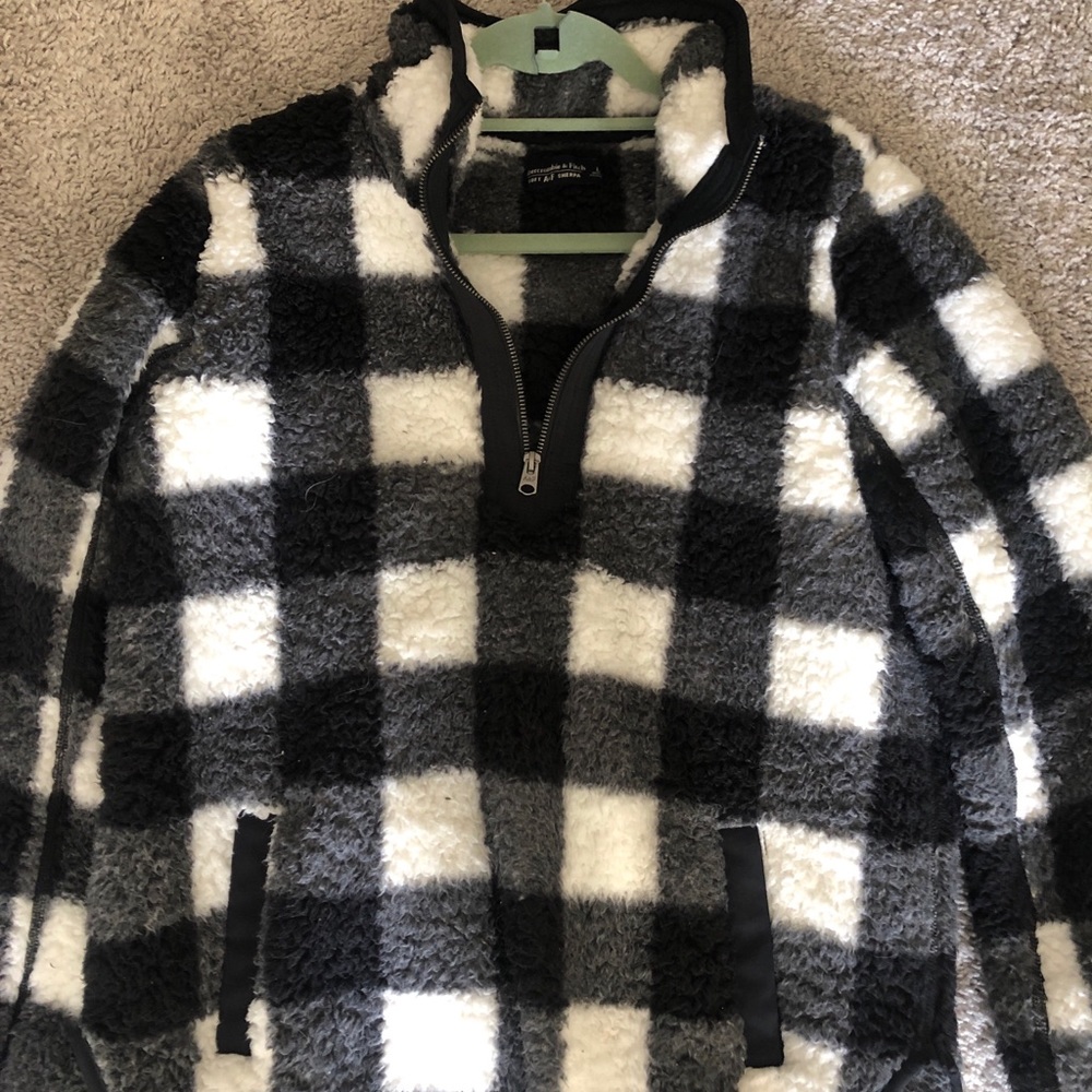 A&F buffalo plaid Sherpa